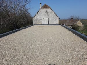 Membrane en mode Lestage sur Isolant 160mm. Avec Membrane EPDM toiture Carlisle 1,20mm.