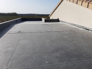 Réaliser une toiture chaude sur support OSB : rendu final de la toiture chaude